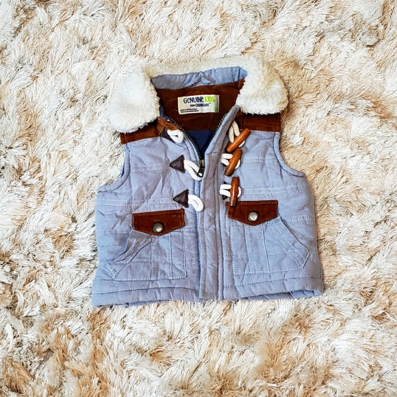 12Mth Gap Toggle & Zip Vest - Picture 1 of 5